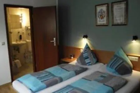 Weingasthaus Zum Faehrhof Hotel